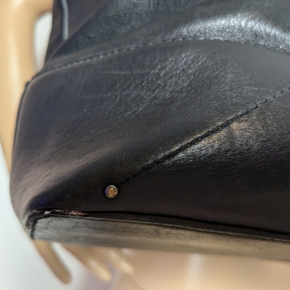 Black Leather Tote by Por La Victoire - Picture 7 of 16